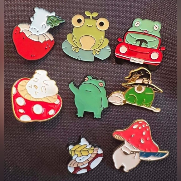 New Frog Enamel Pins & Brooches (Frog Mushroom) 8 pcs - Picture 1 of 2